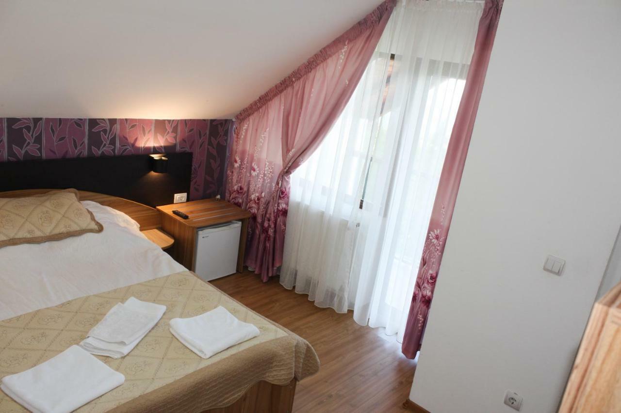 Hotel Perla Muntilor à Rânca Extérieur photo